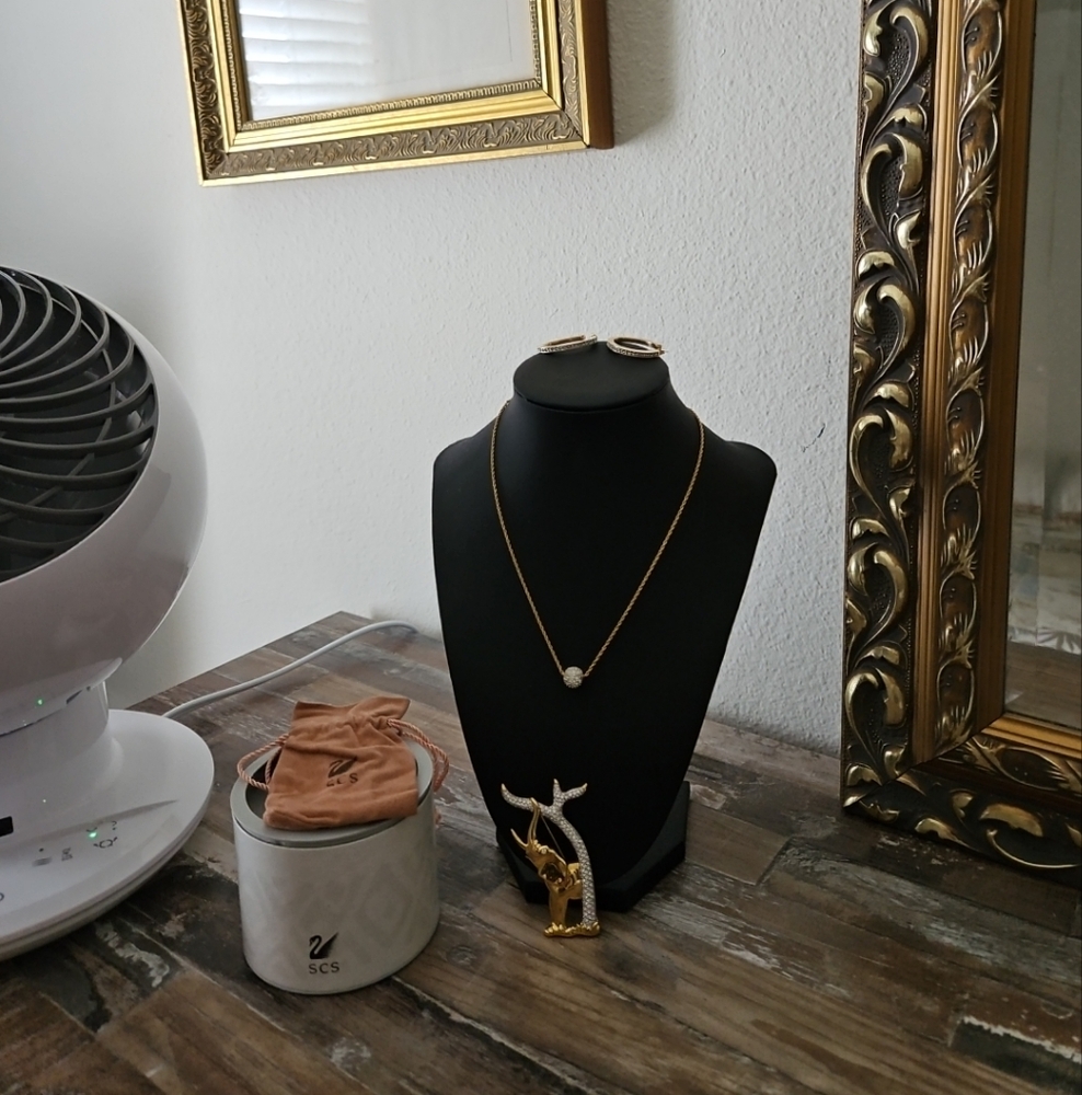 Swarvoski Ladies Jewelry Pieces